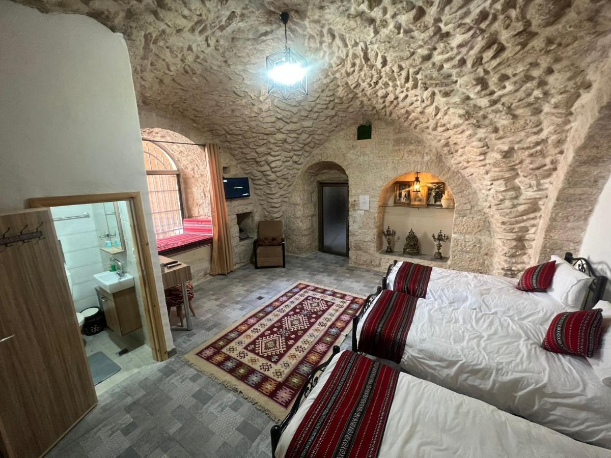 Hotel Qandeel - Dar Botto Bethlehem Esterno foto